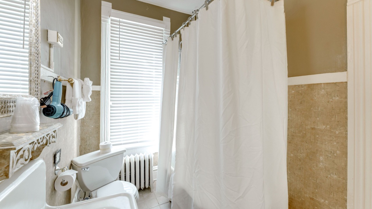 Photo of Bathroom in Hendersonville