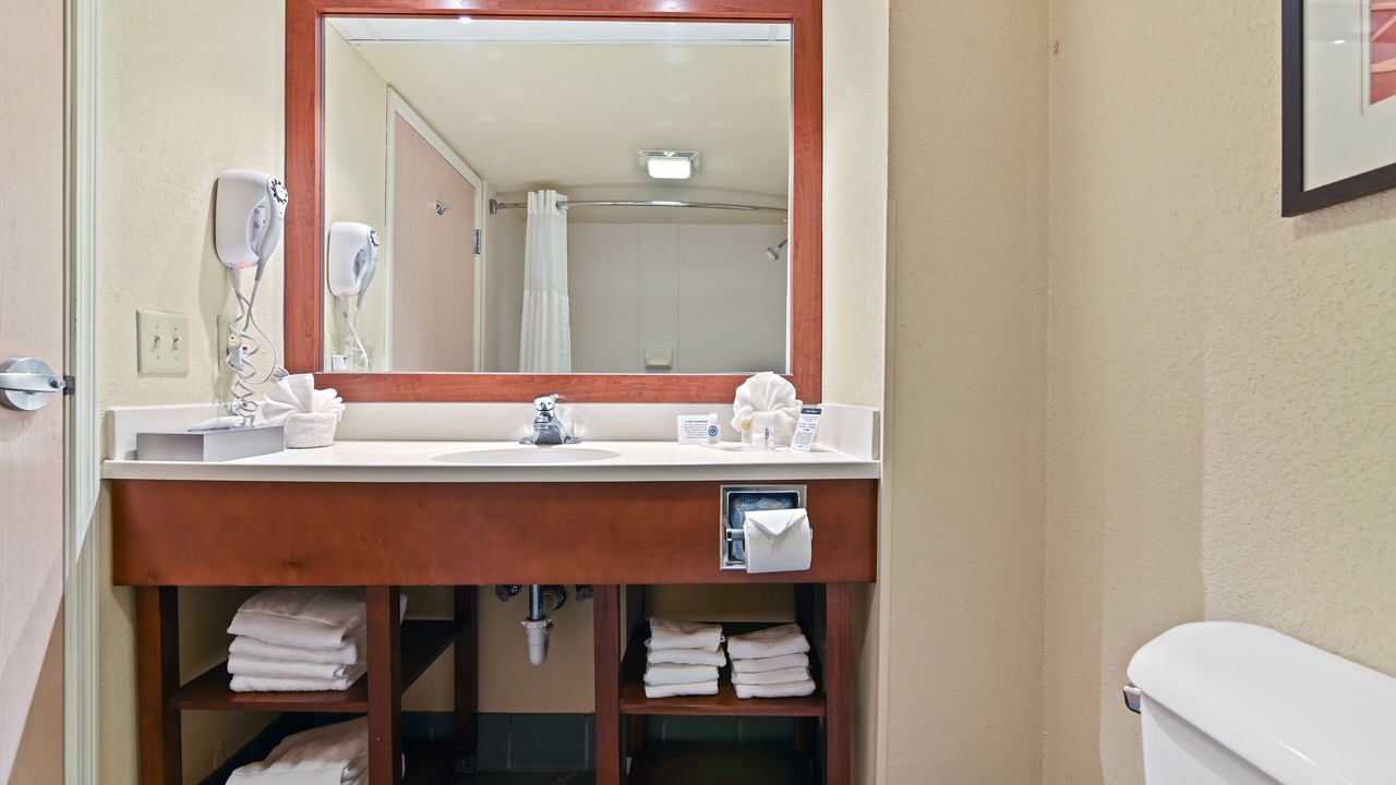 Photo of Bathroom in Ludlam