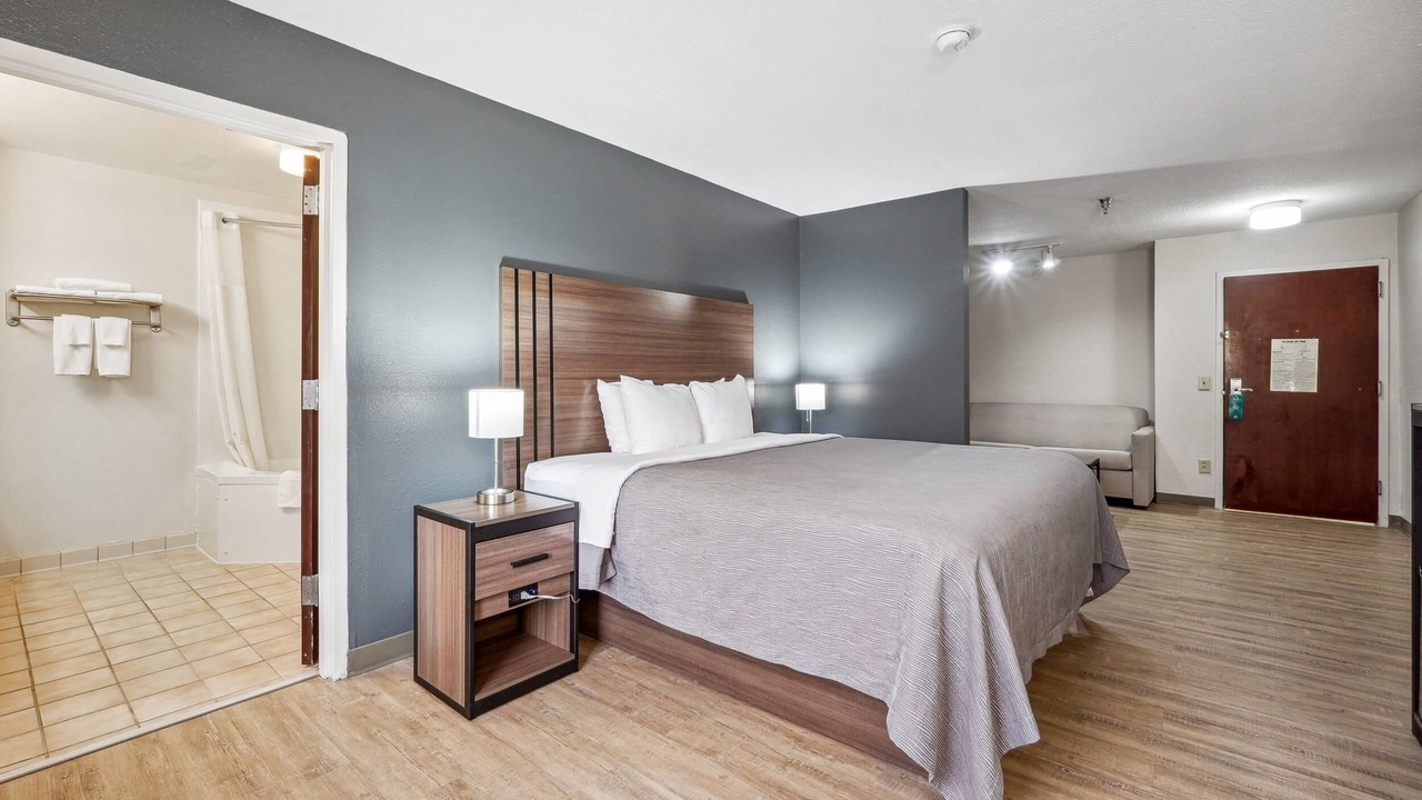 Photo of Bedroom in Dawsonville