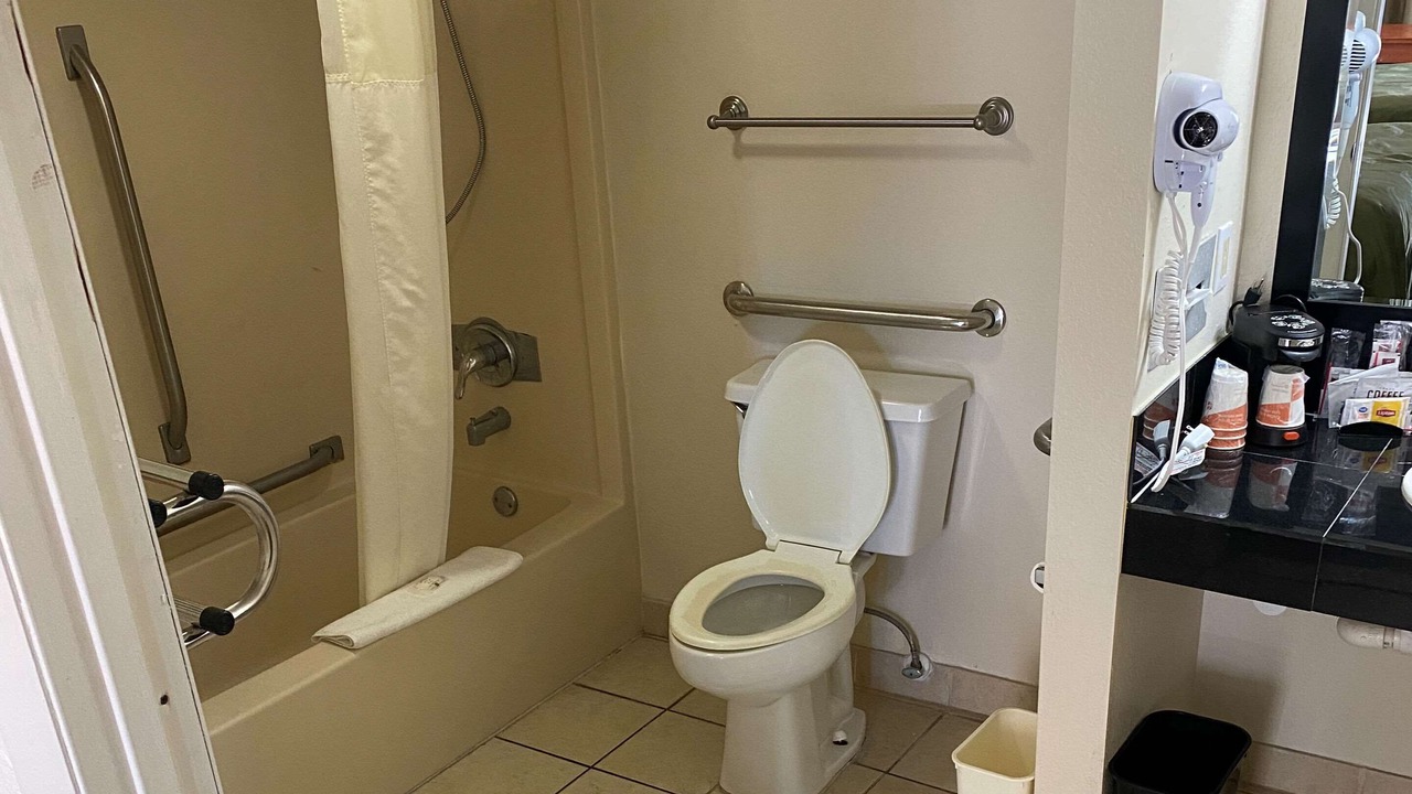 Photo of Bedroom in Chiefland