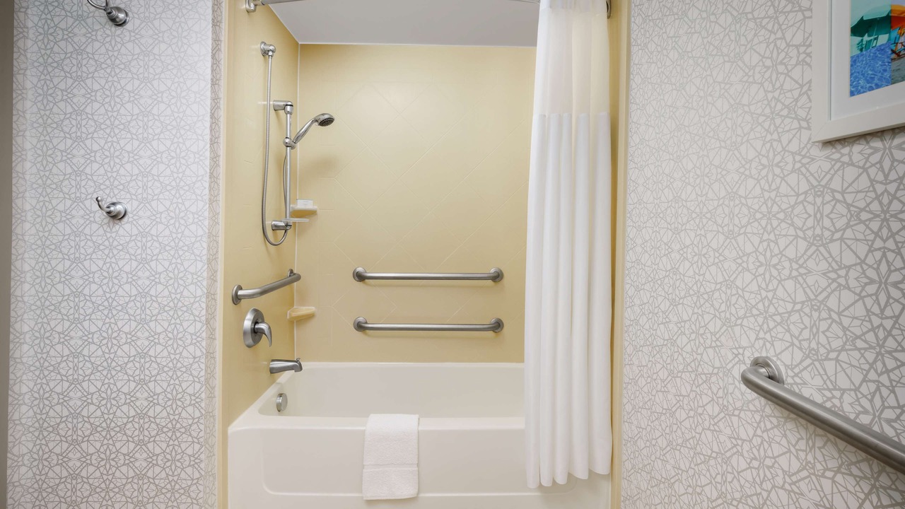 Photo of Bathroom in Oakland Park