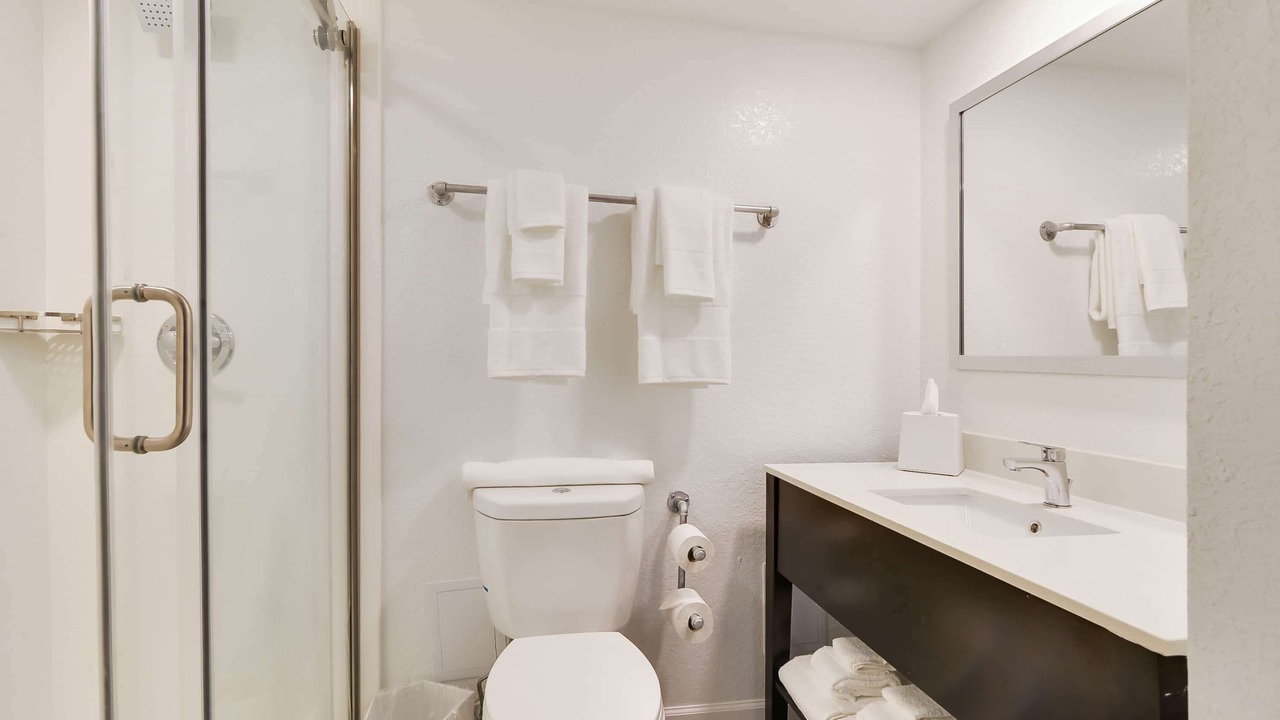 Photo of Bathroom in Inverrary