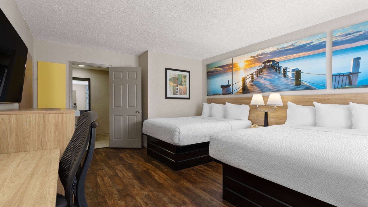 Photo of Bedroom in United Central