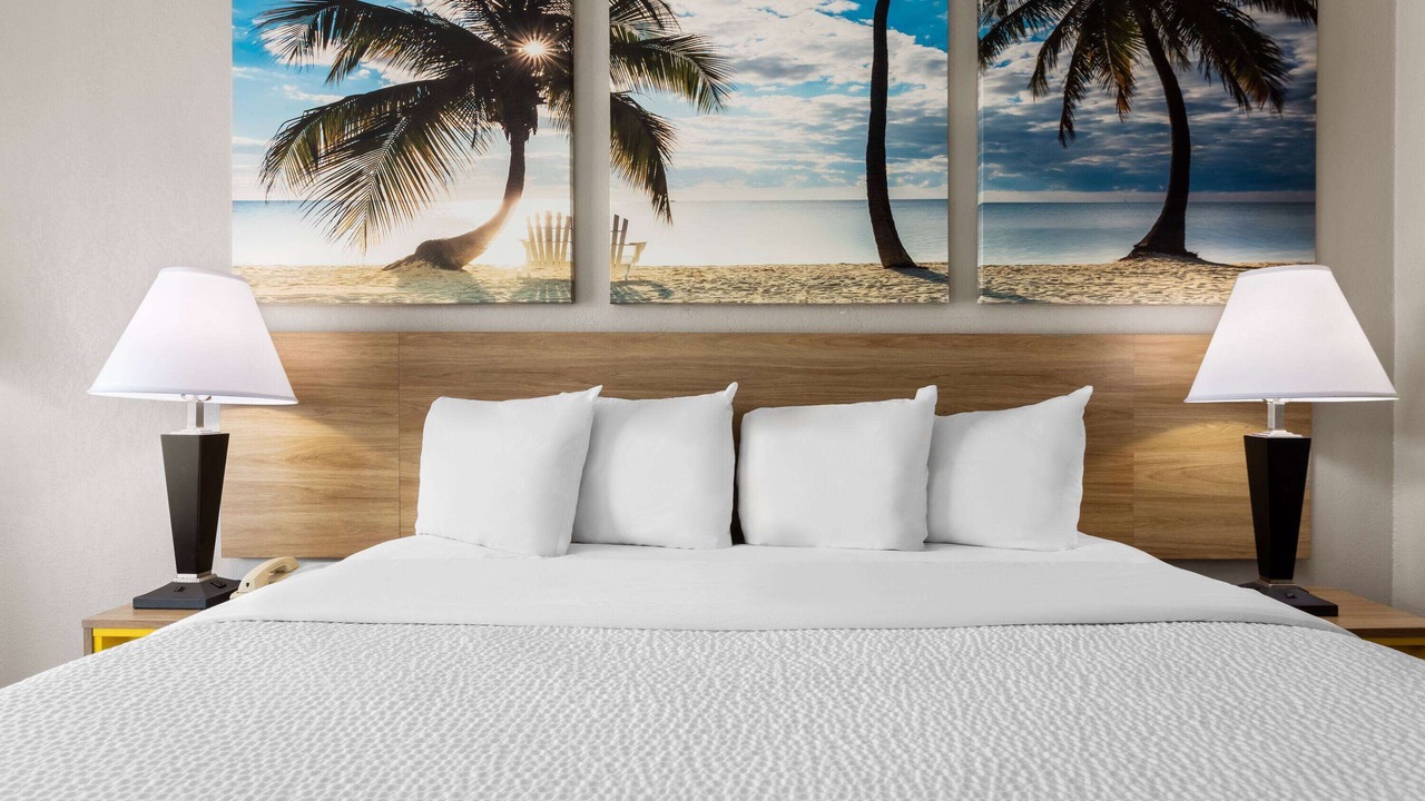 Photo of Bedroom in United Central