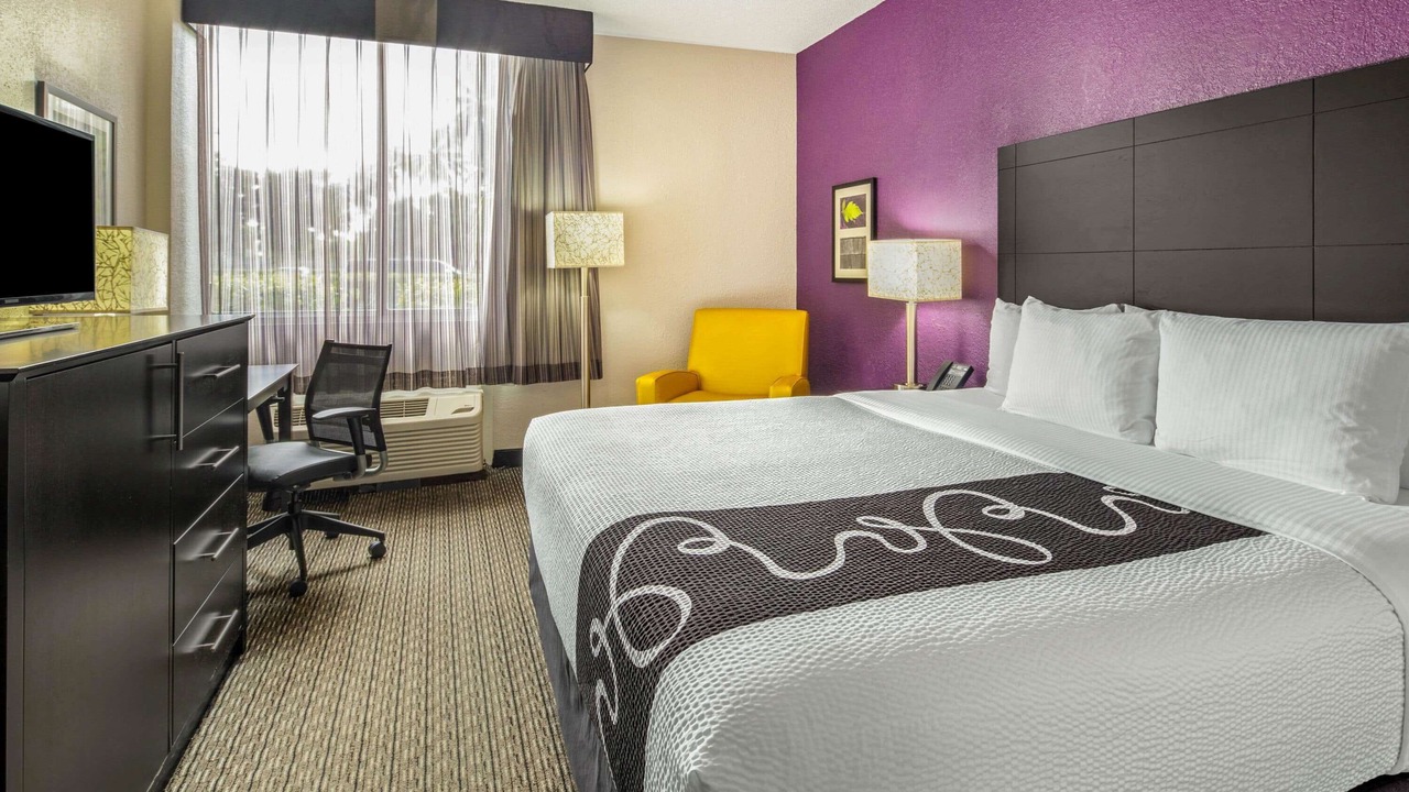 Photo of Bedroom in Miami Lakes