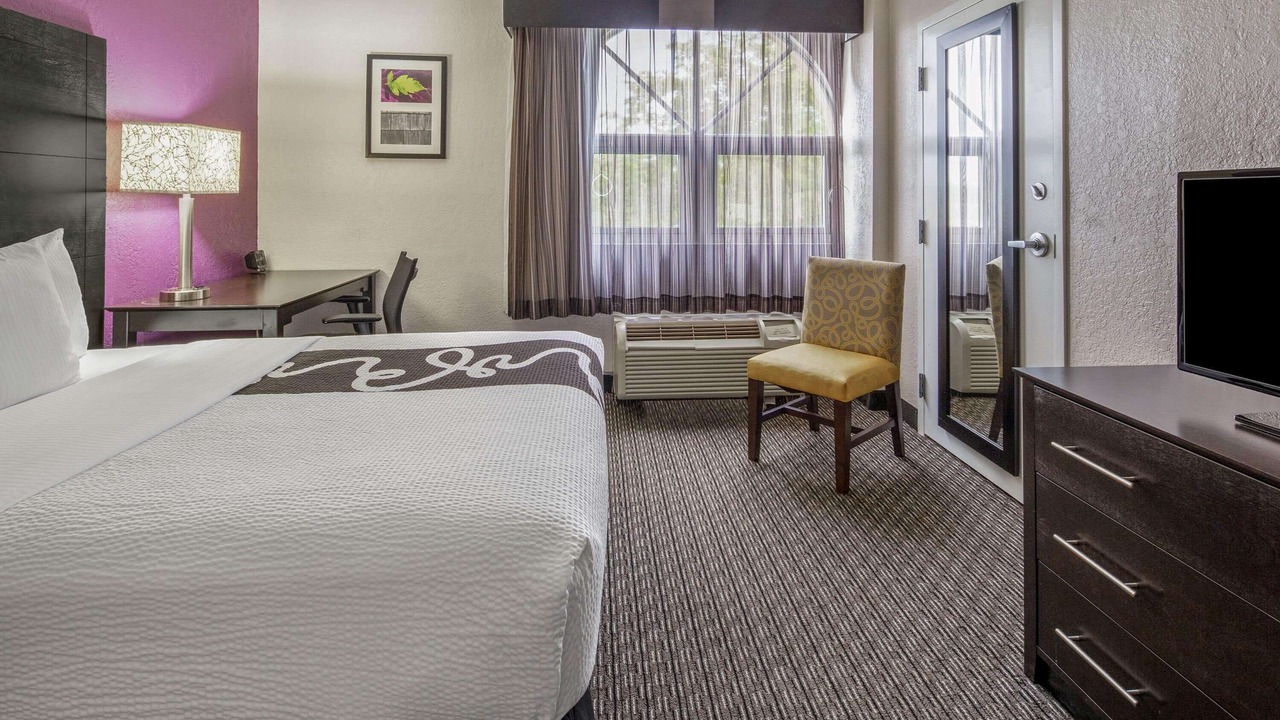Photo of Bedroom in Miami Lakes
