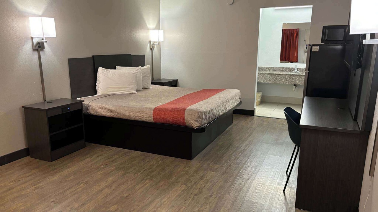 Photo of Bedroom in MacClenny