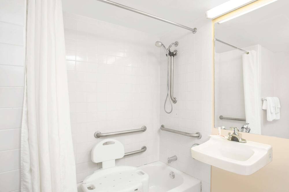 Photo of Bathroom in Griffin Heights