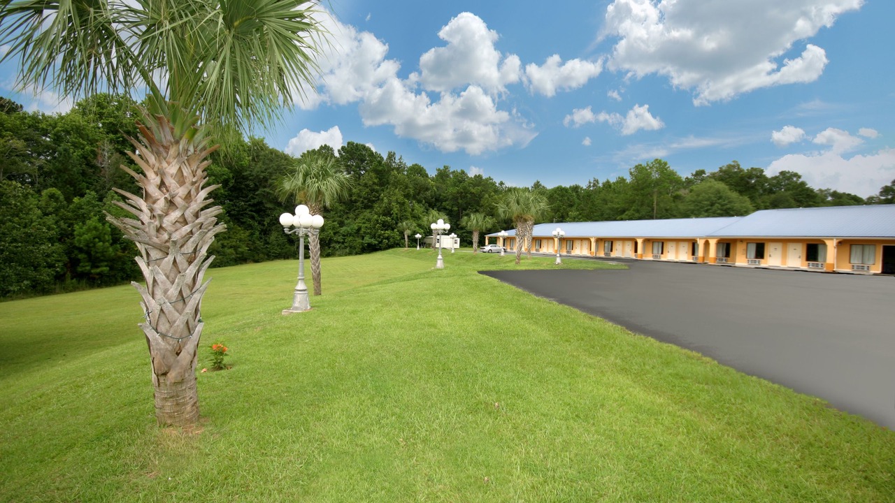 Photo of Outdoor in De Funiak Springs