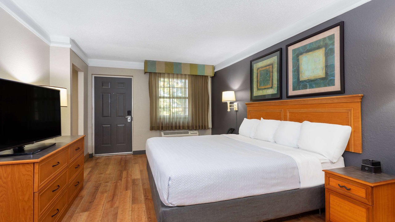 Photo of Bedroom in Northeast Pensacola