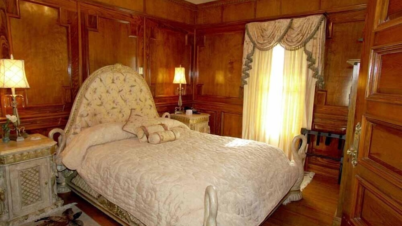 Photo of Bedroom in Foley