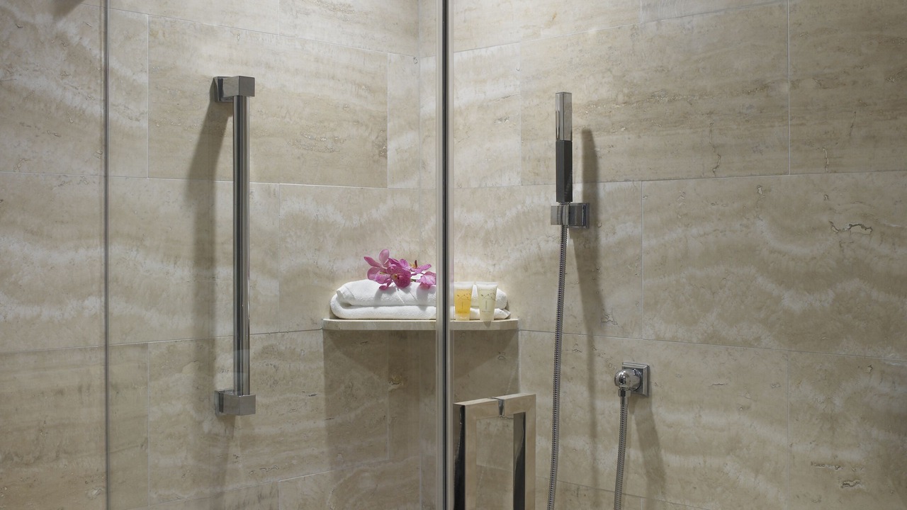 Photo of Bathroom in Surfside