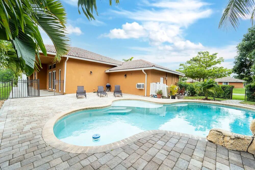 Photo of Outdoor in Southwest Ranches