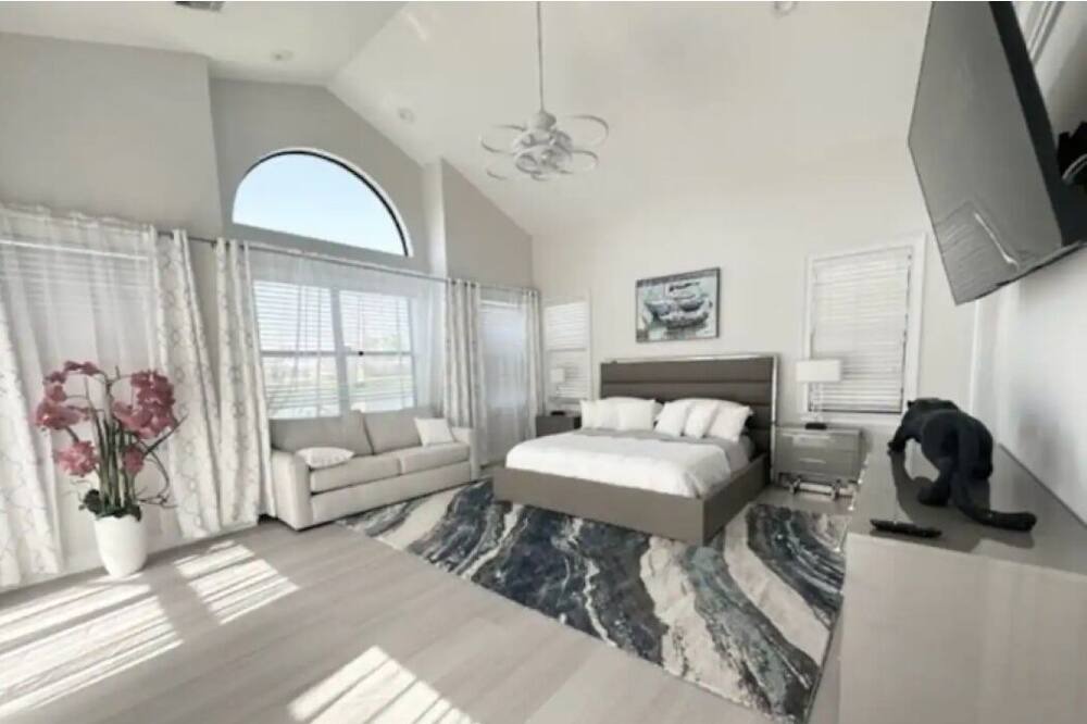 Photo of Bedroom in Greenview Shores