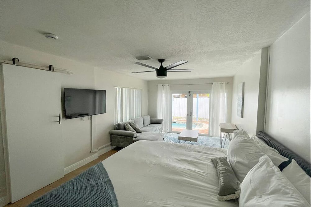 Photo of Bedroom in West Hollywood