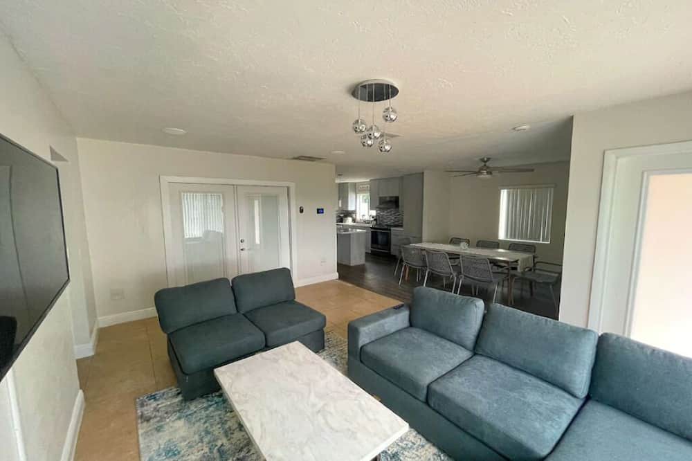 Photo of Livingroom in West Hollywood