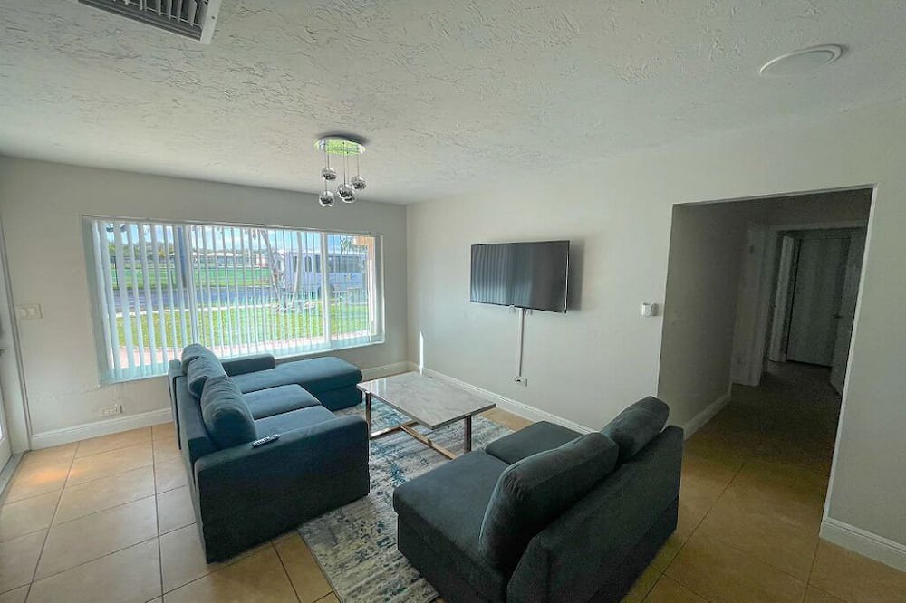 Photo of Livingroom in West Hollywood