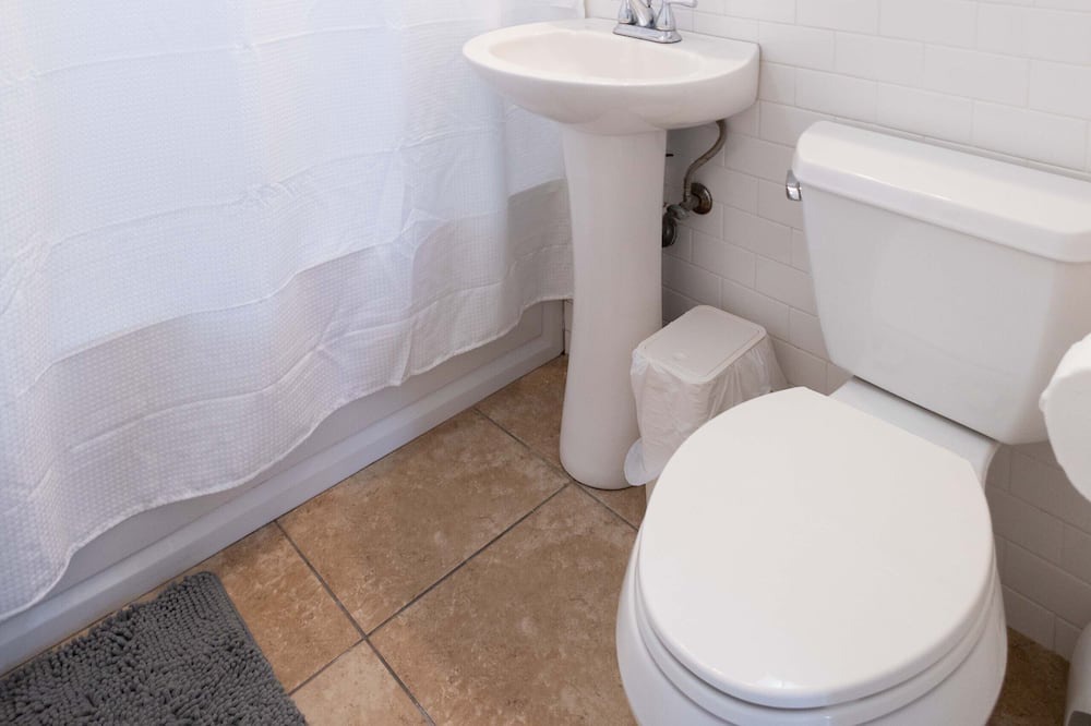 Photo of Bathroom in Parker Ridge