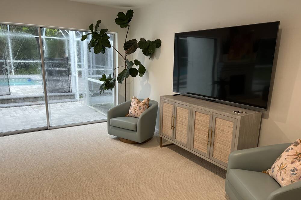 Photo of Livingroom in South Sarasota
