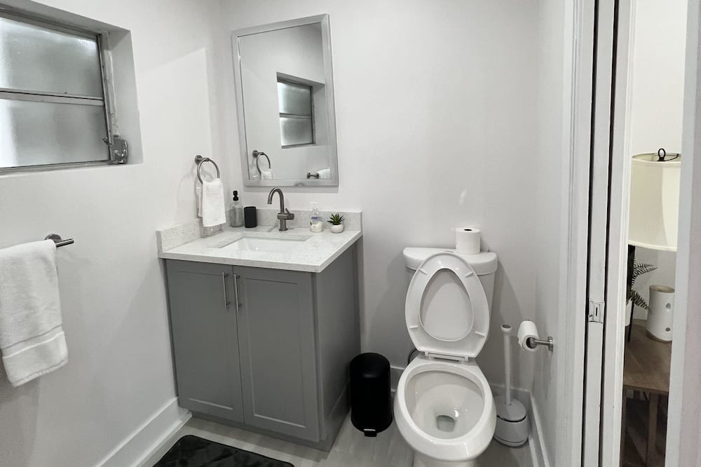 Photo of Bathroom in Coral Terrace