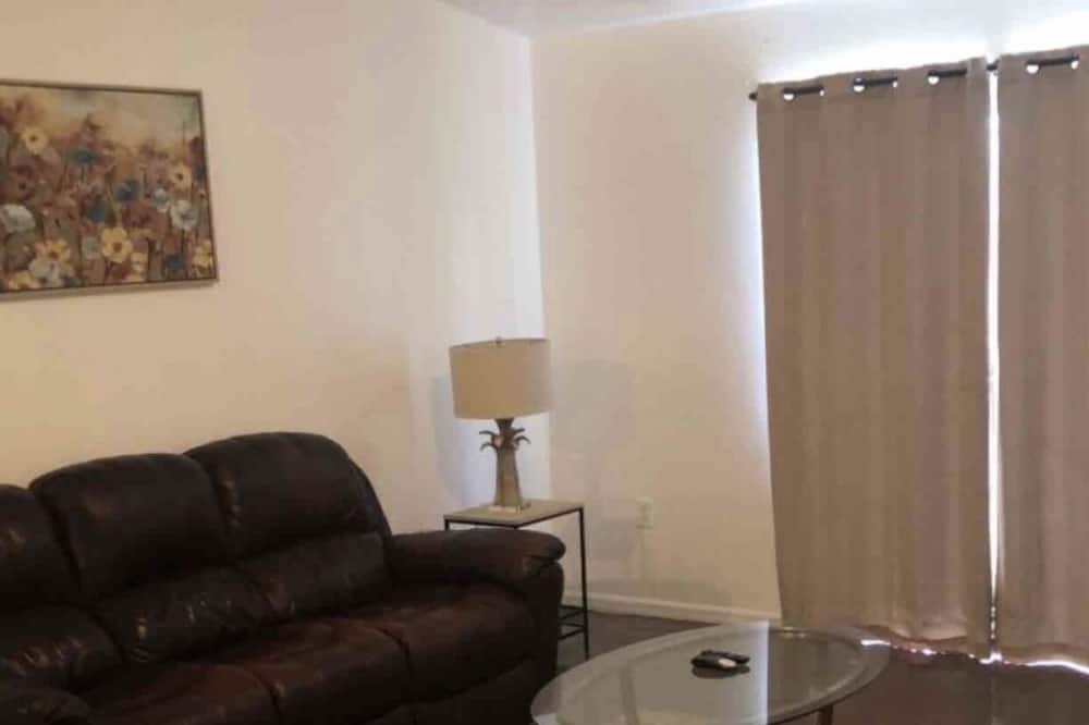 Photo of Livingroom in Westminister