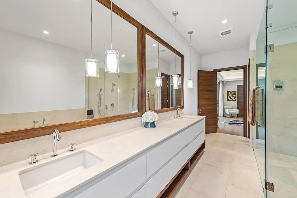 Photo of Bathroom in Northeast Miami