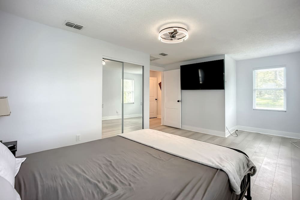 Photo of Bedroom in Northside