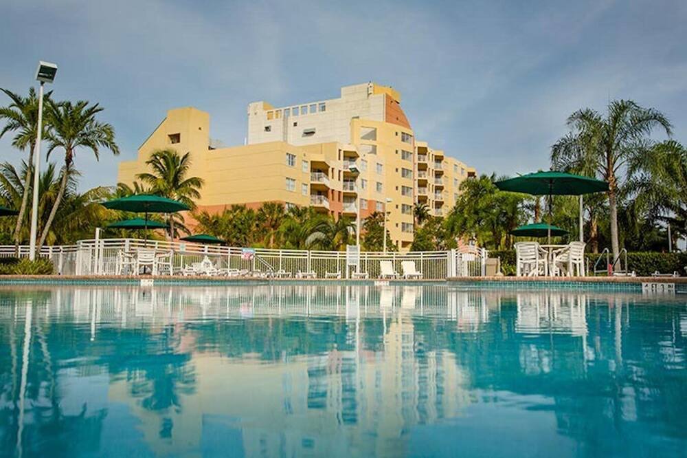 Photo of Outdoor in Weston