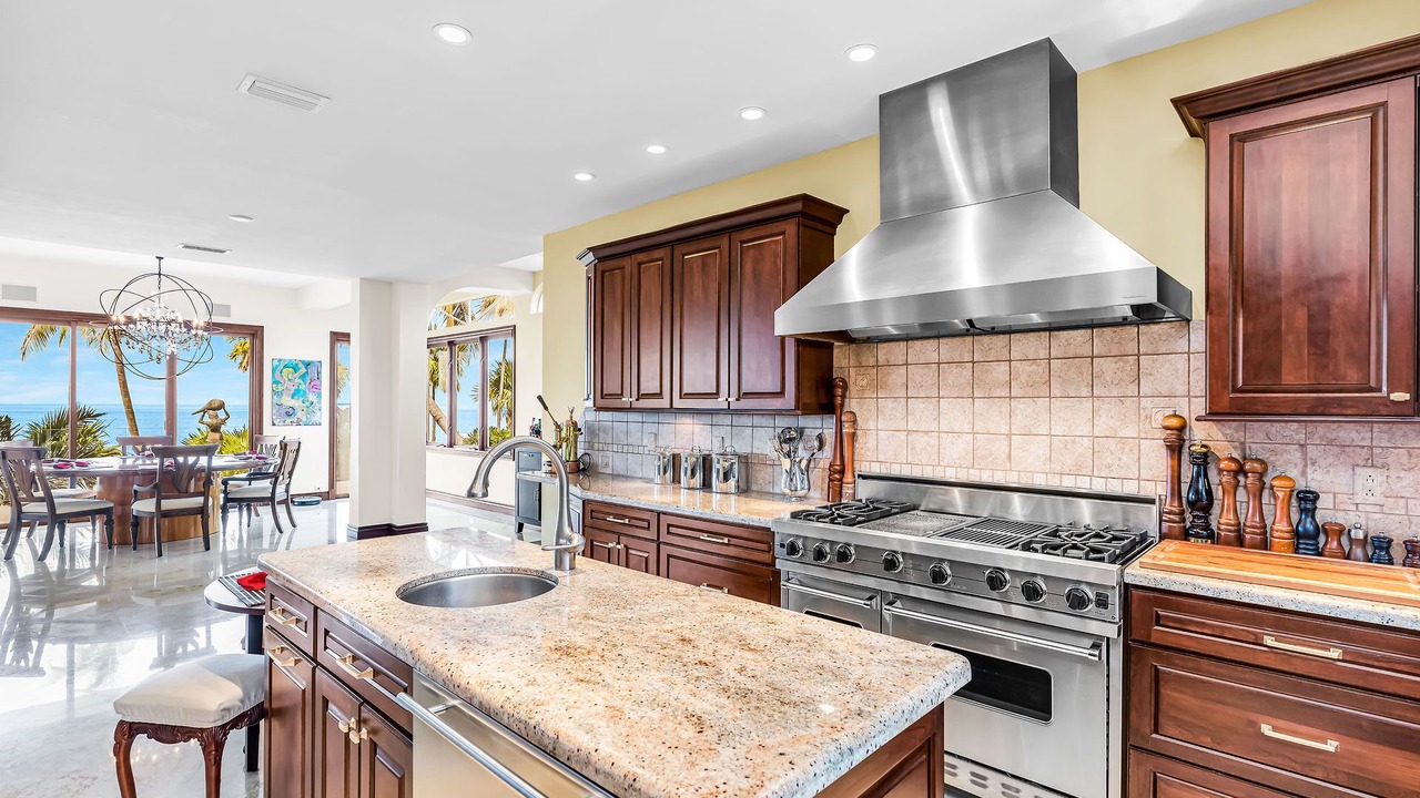 Photo of Kitchen in Venetian Shores