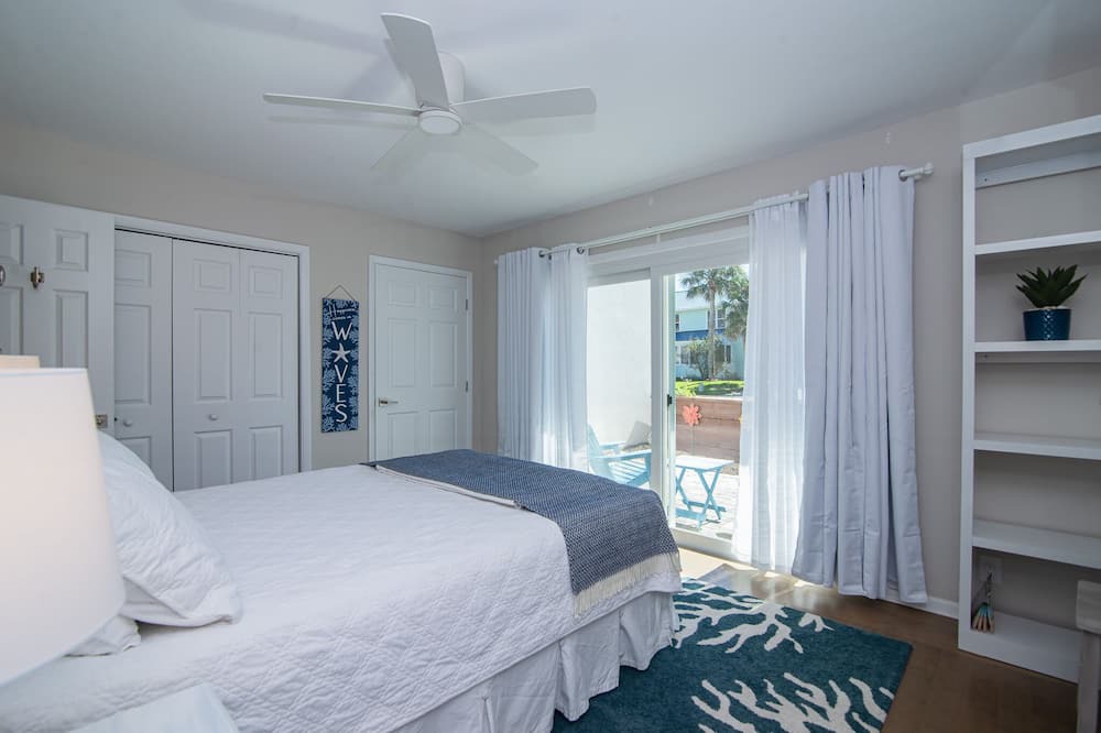 Photo of Bedroom in Neptune Beach