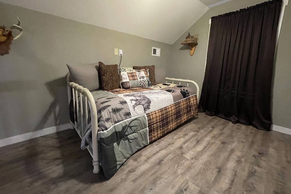 Photo of Bedroom in Washington County