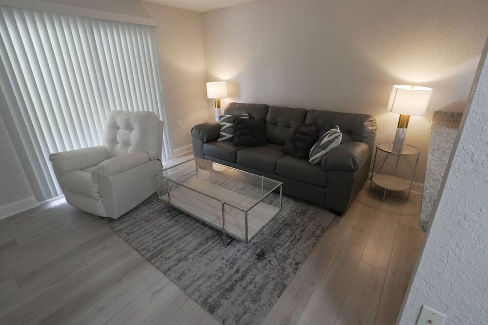 Photo of Livingroom in Tallahassee