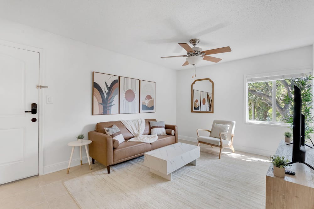 Photo of Livingroom in New Suburb Beautiful