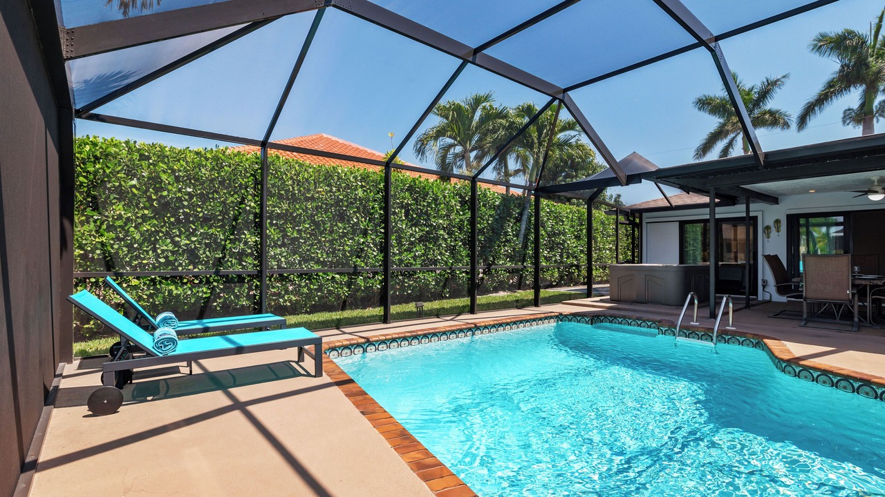 Photo of Outdoor in Pelican