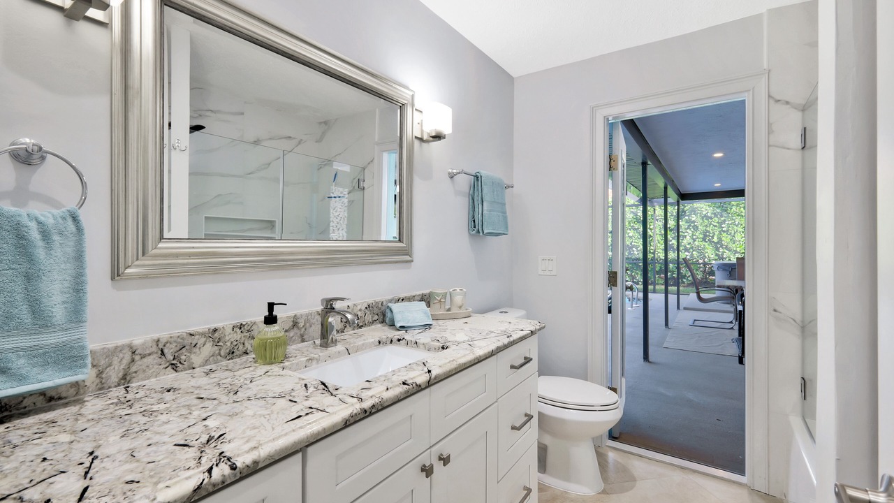 Photo of Bathroom in Pelican