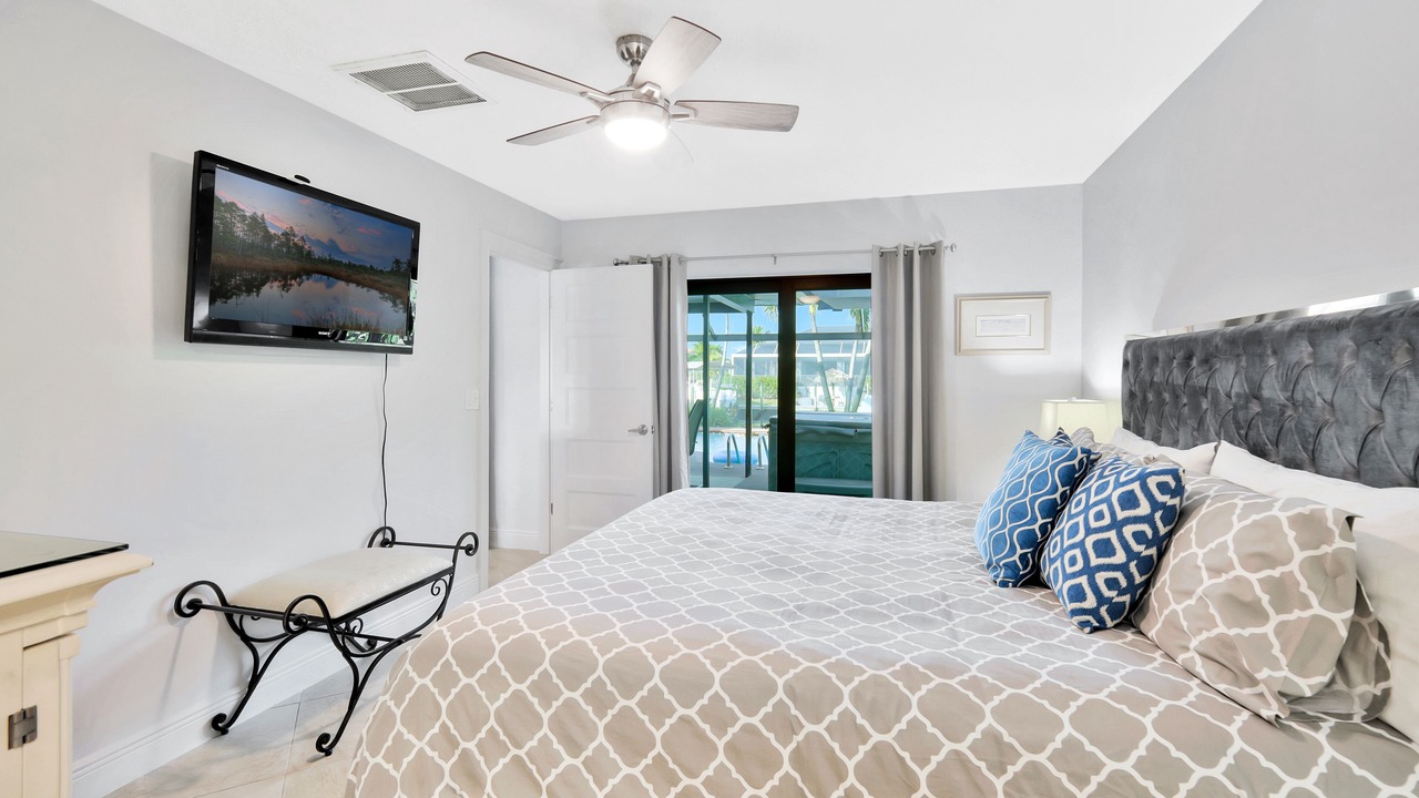 Photo of Bedroom in Pelican
