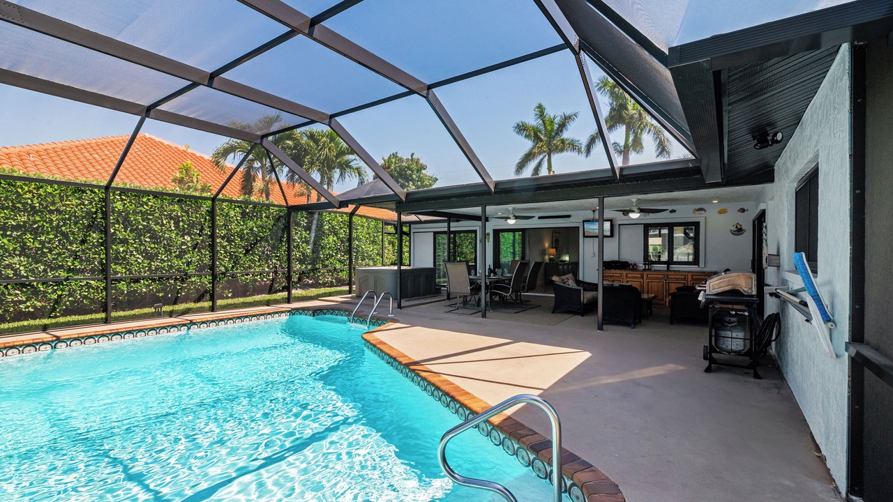 Photo of Outdoor in Pelican
