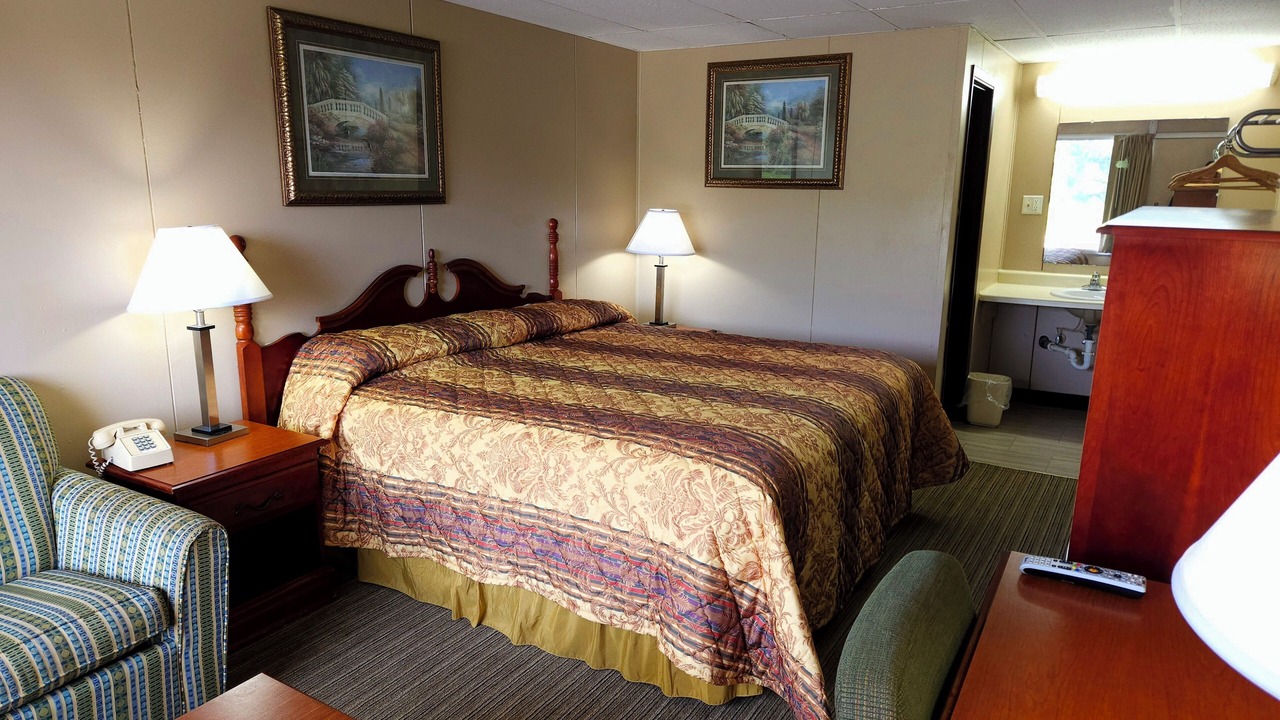 Photo of Bedroom in Rogersville