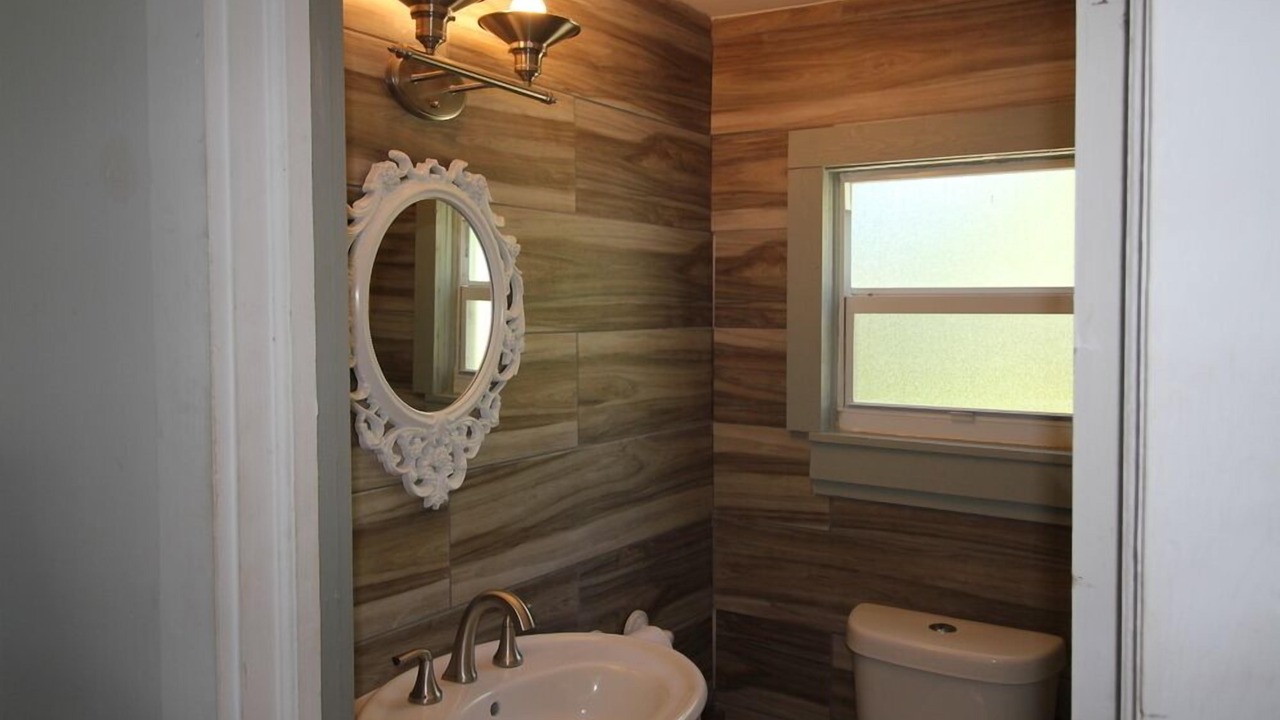 Photo of Bathroom in St. Lucie Village