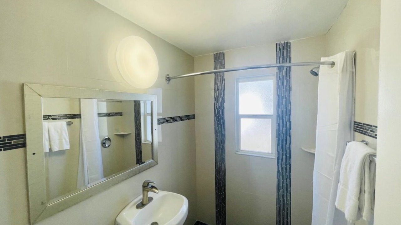 Photo of Bathroom in Indian Beach Sapphire Shores