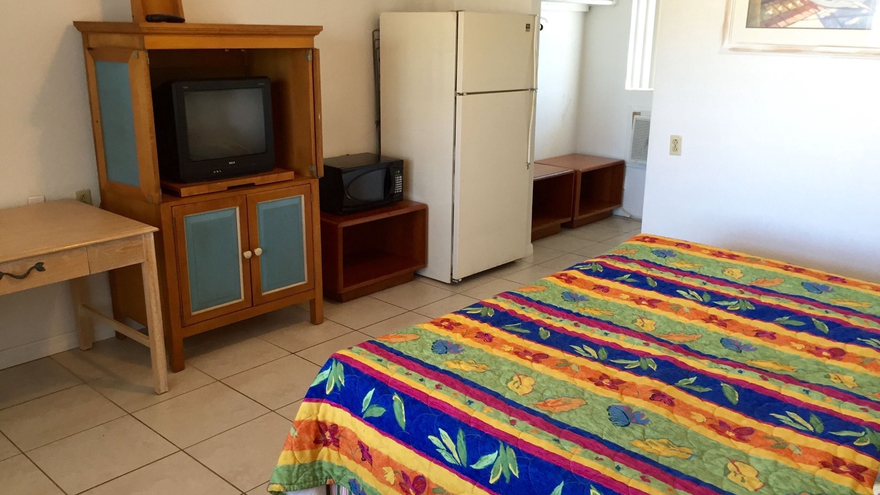 Photo of Bedroom in Cypress Gardens