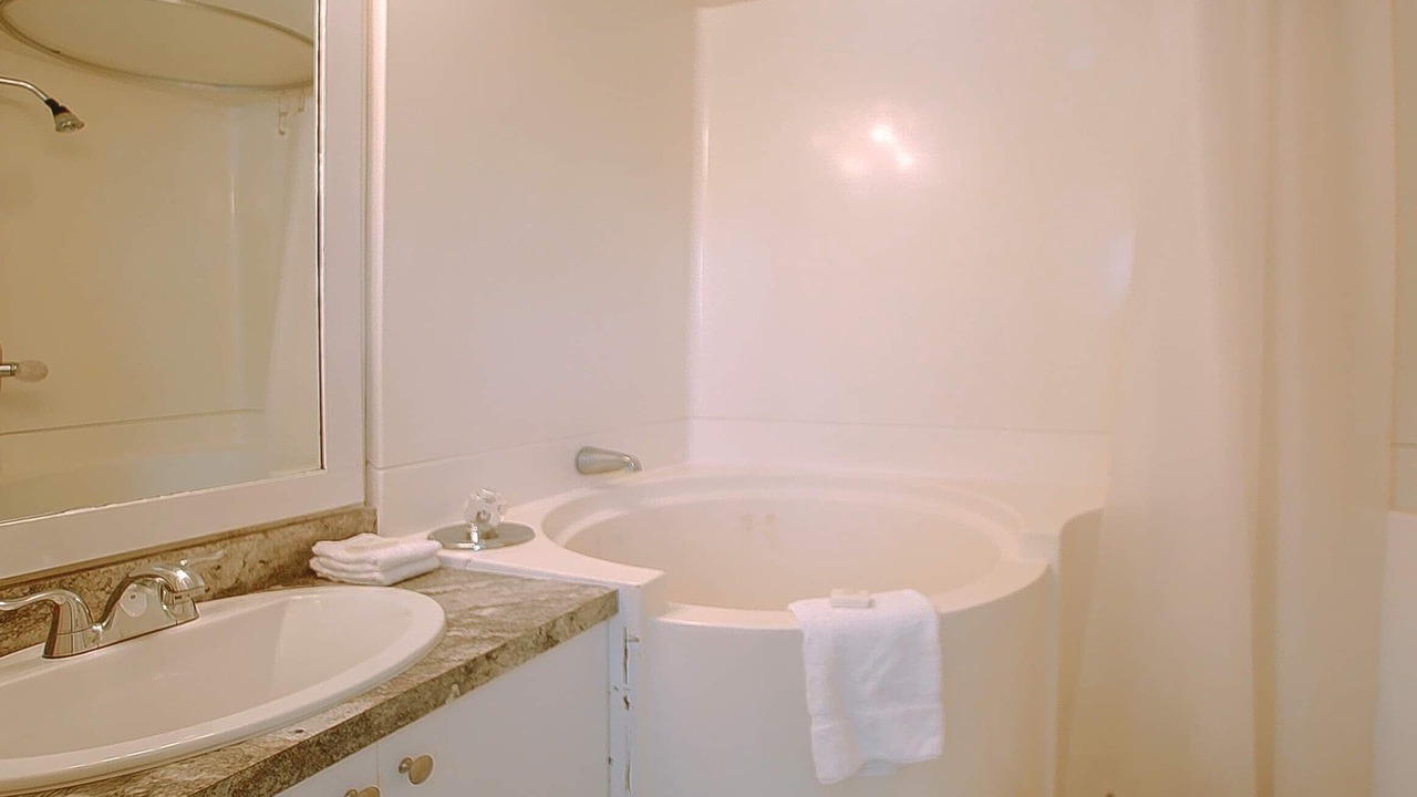 Photo of Bathroom in Islamorada