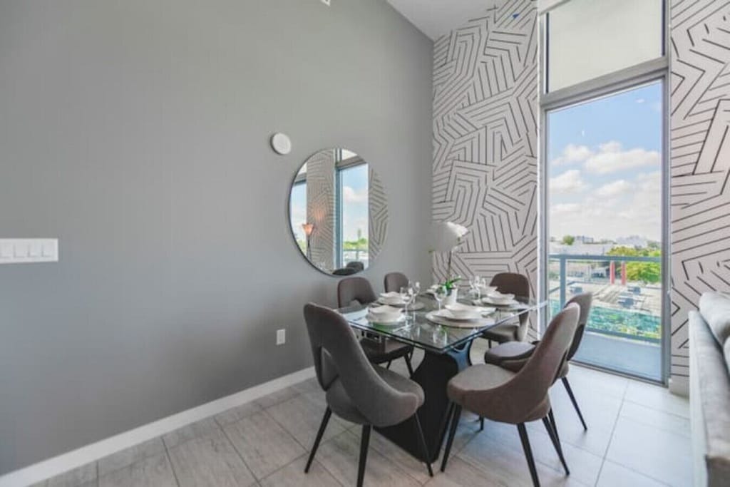 Photo of Livingroom in Northeast Miami
