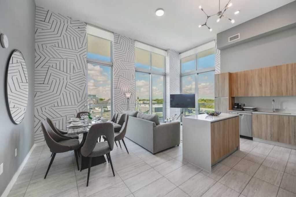 Photo of Livingroom in Northeast Miami