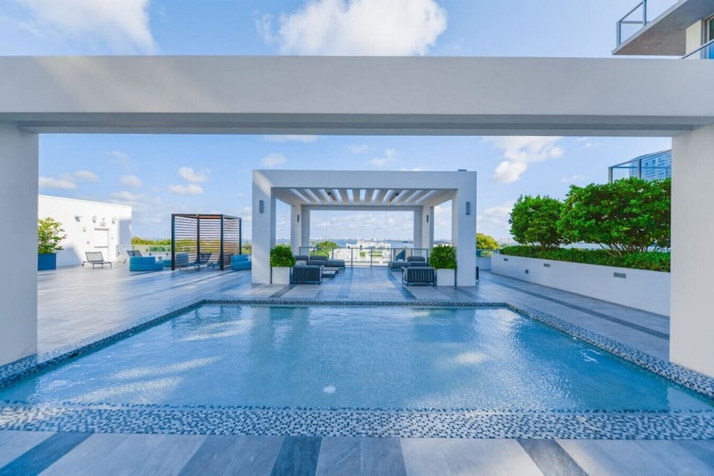 Photo of Outdoor in Northeast Miami