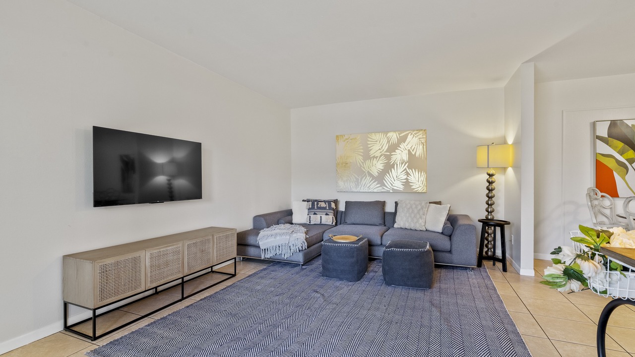 Photo of Livingroom in Stuart