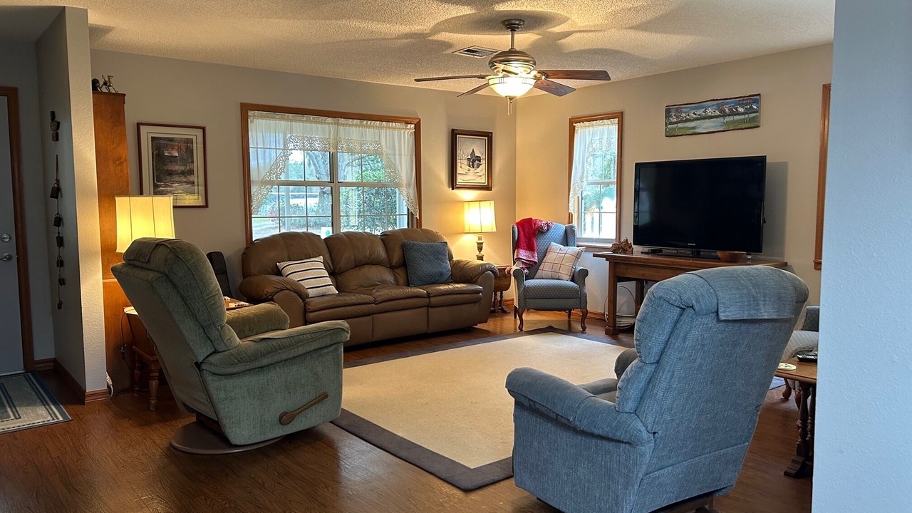 Photo of Livingroom in Leesburg