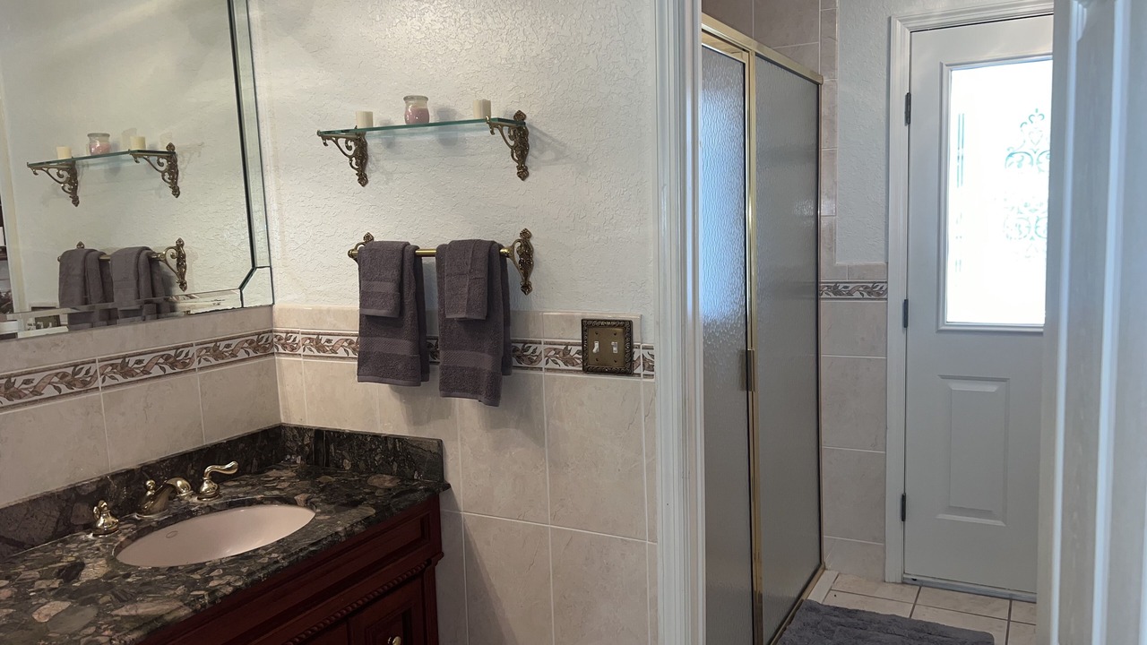 Photo of Bathroom in Reddick
