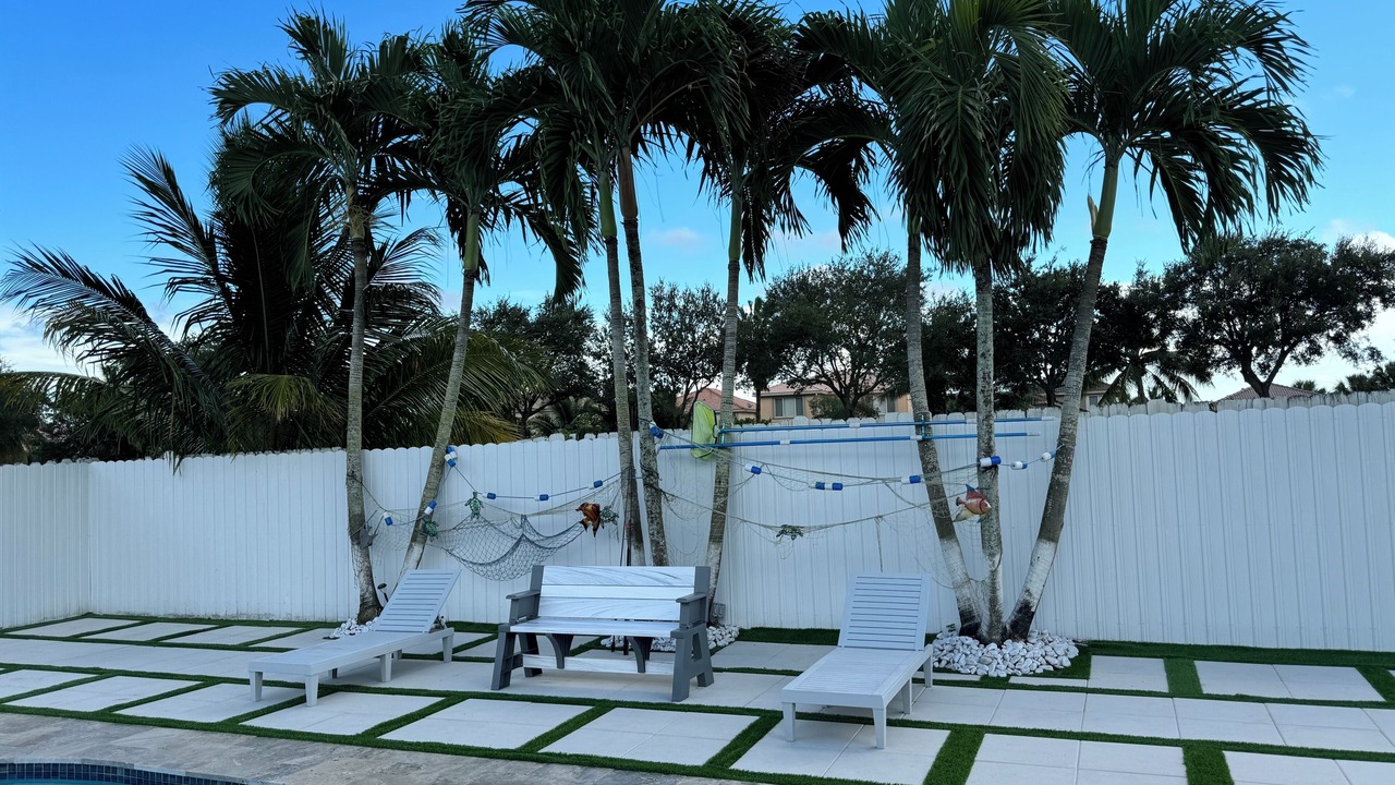 Photo of Outdoor in Royal Palm Beach