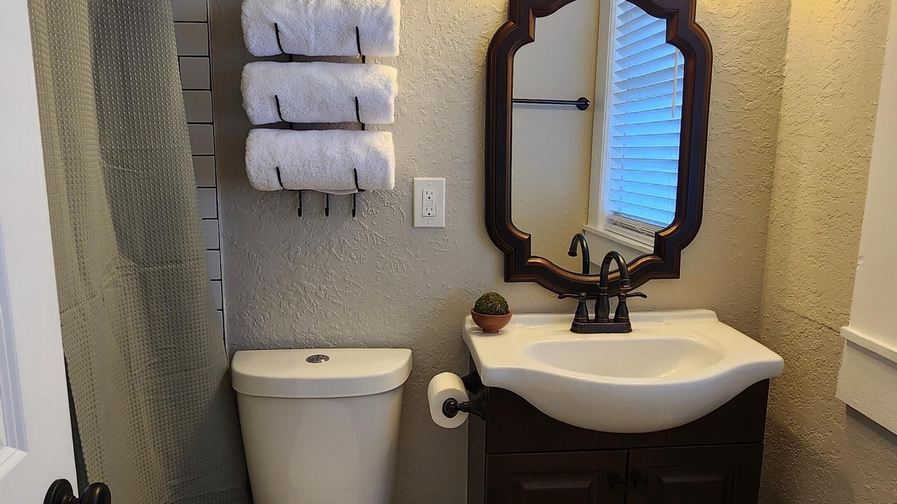 Photo of Bathroom in Courier City - Oscawana